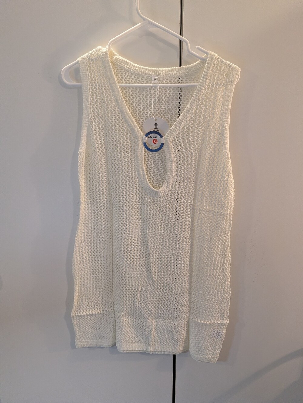 Anrabess M Sleeveless Open-Knit V-Neck Tank Top - Cream Swimsuit Cover Up NWT